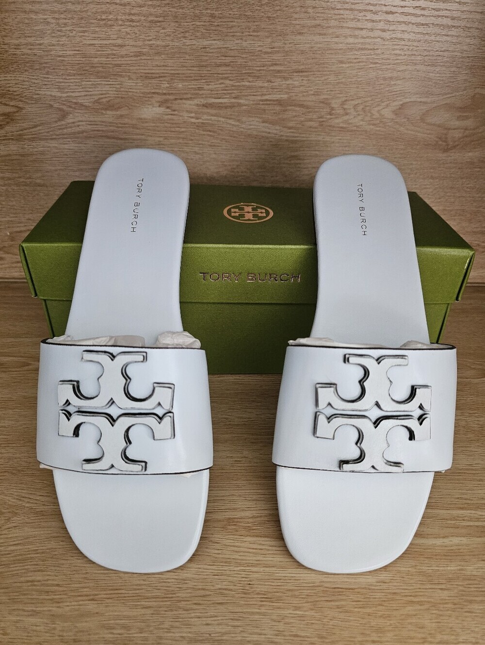 Tory Burch Ines Single Band Slide .